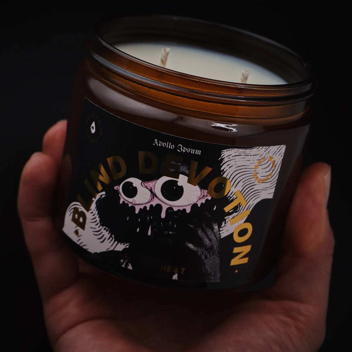 Blind Devotion scented candle – product view 3