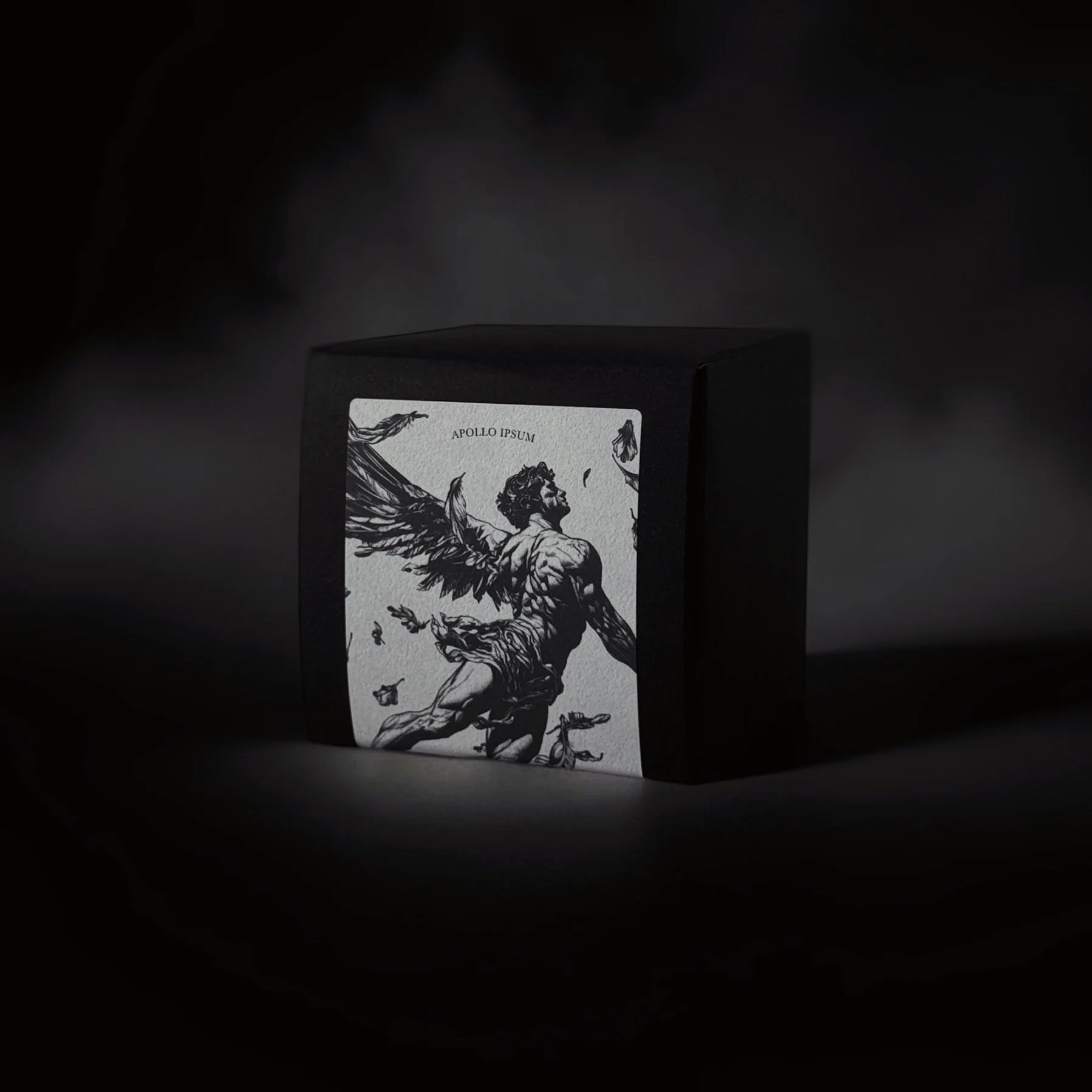 The Fallen Angel scented candle – product view 2