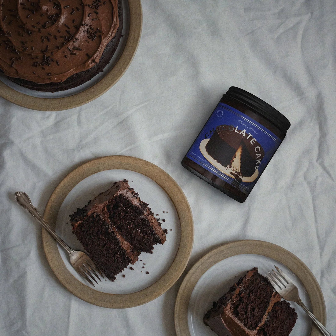 Chocolate Cake scented candle – product view 2