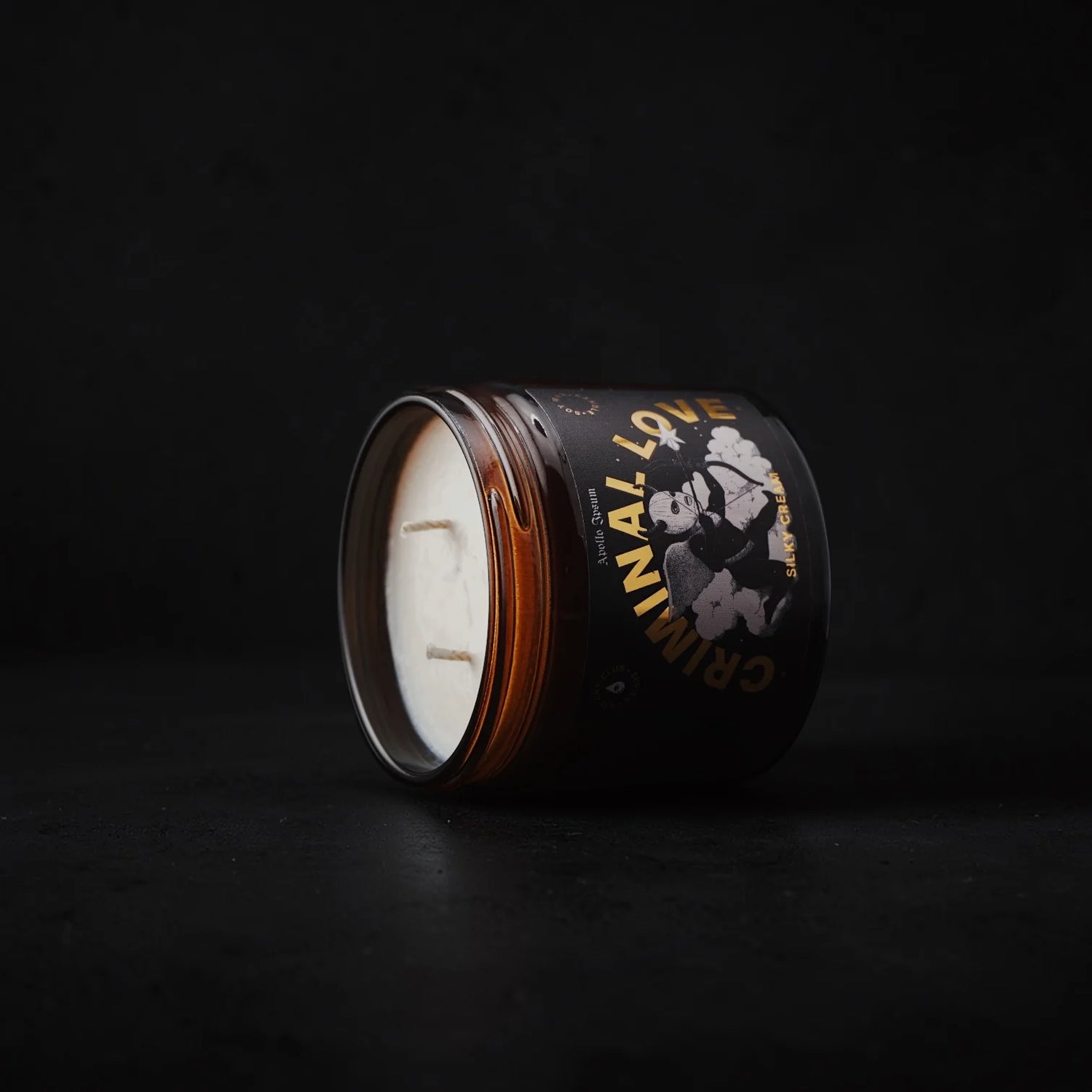 Criminal Love scented candle – product view 4