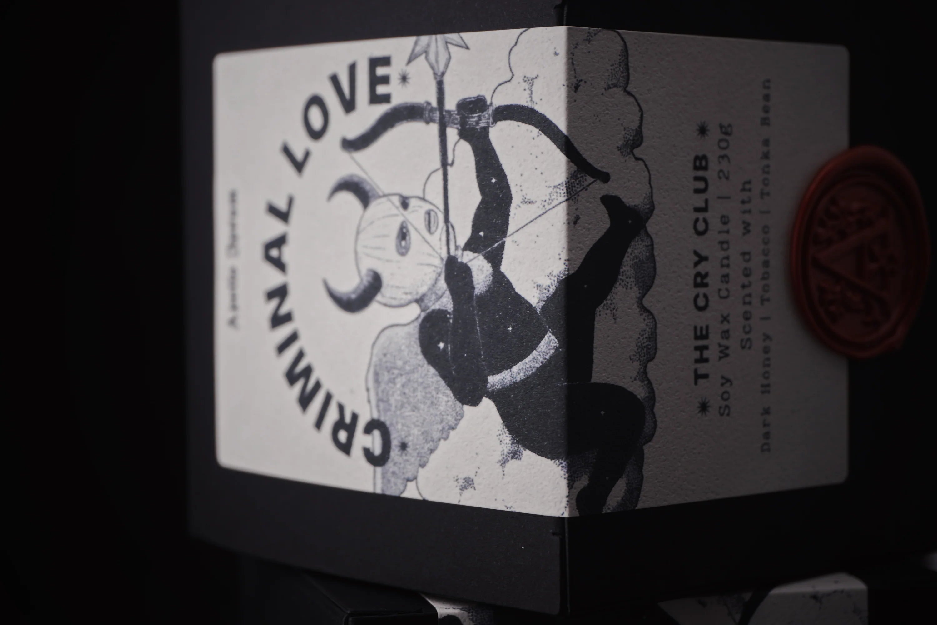 Criminal Love scented candle – product view 6