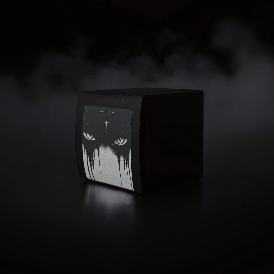 Enchantress scented candle – product view 2