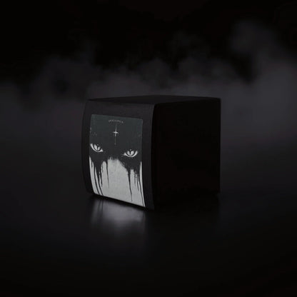 Enchantress scented candle – product view 2