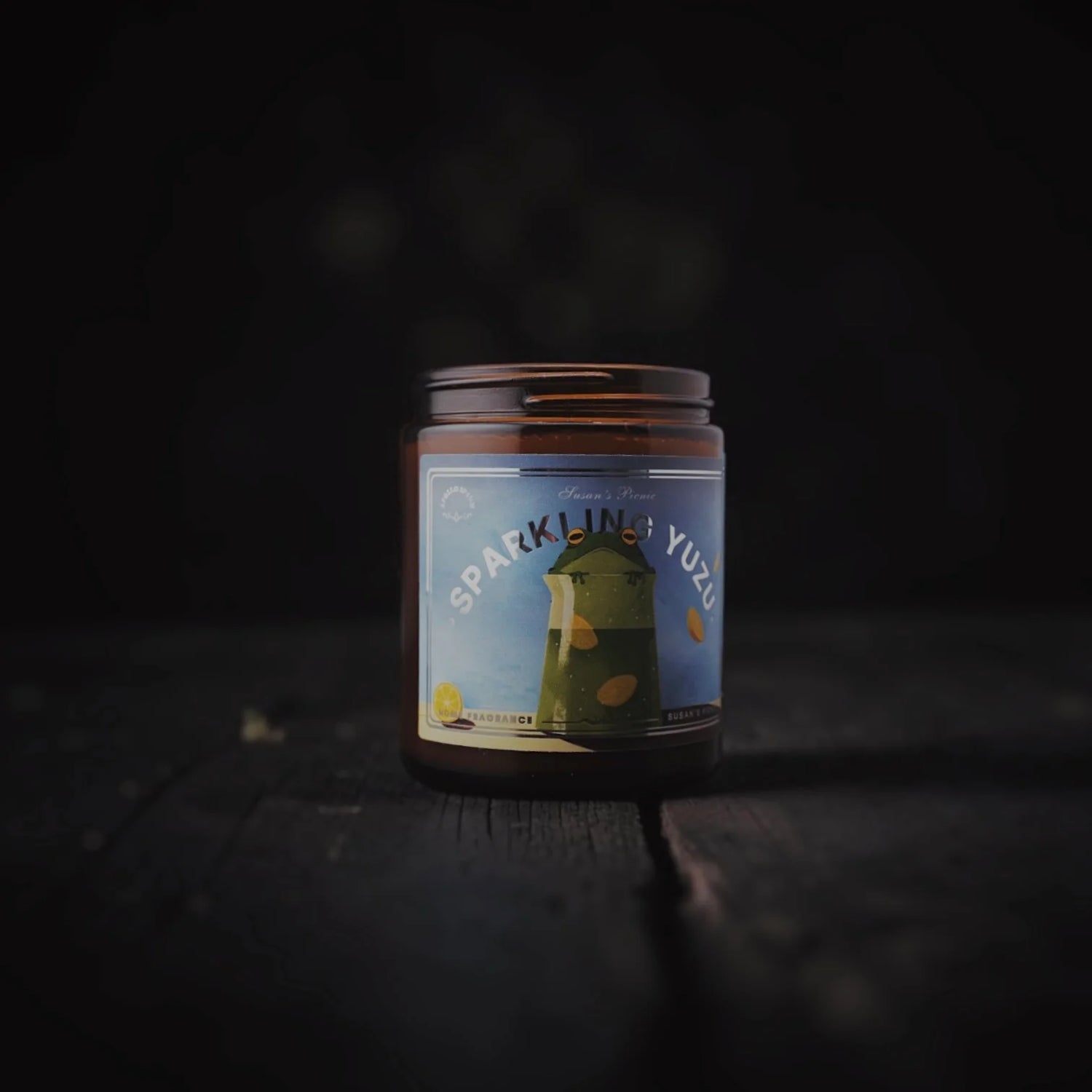 Sparkling Yuzu scented candle – product view 3