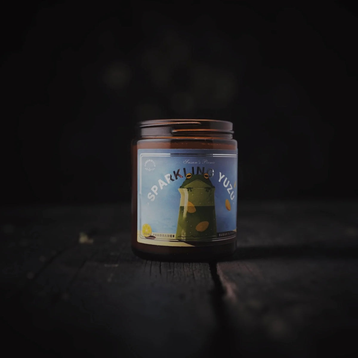 Sparkling Yuzu scented candle – product view 3