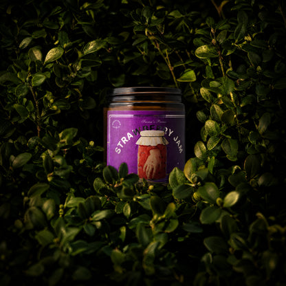 Strawberry Jam scented candle – product view 3