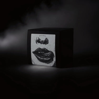 Tempted scented candle – product view 2