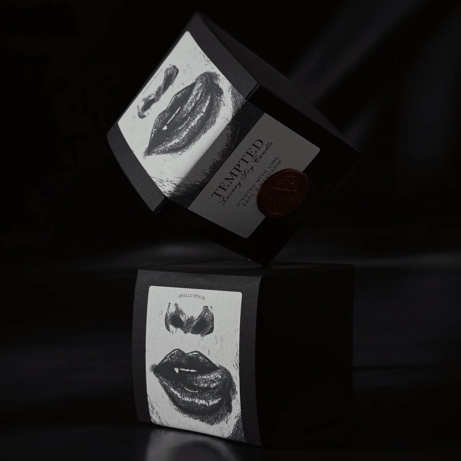 Tempted scented candle – product view 3