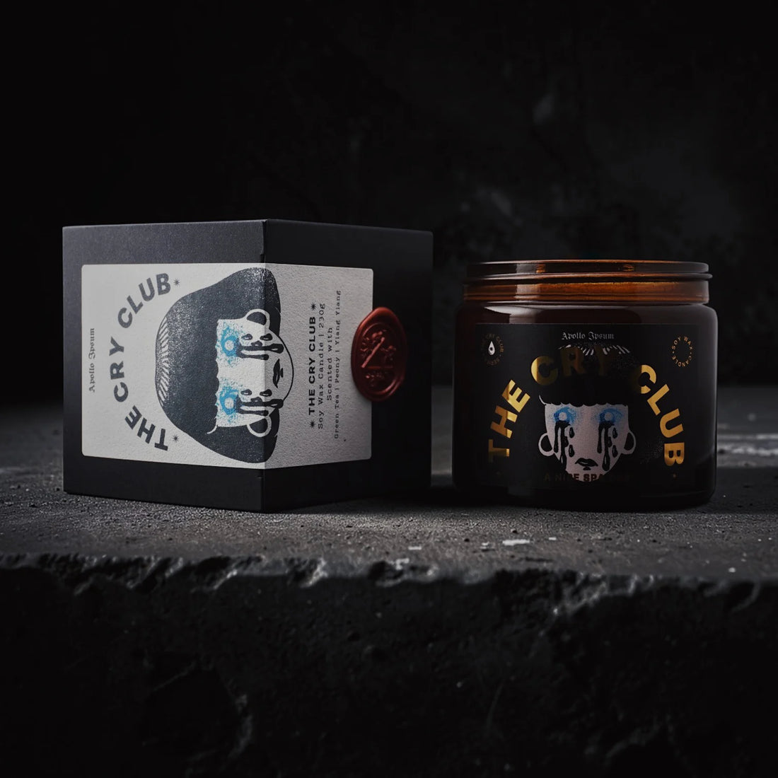The Cry Club scented candle – product view 2