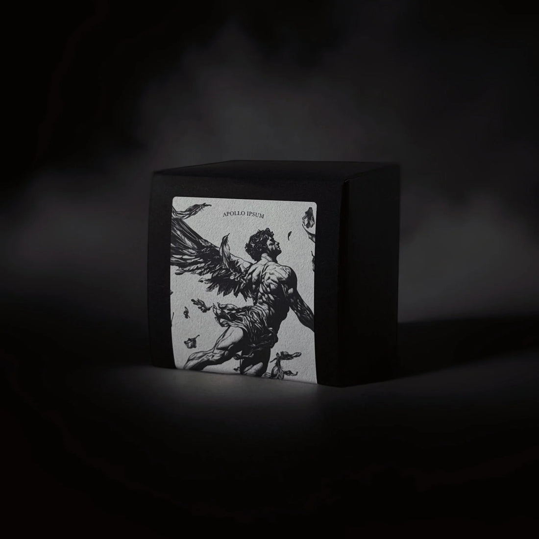 The Fallen Angel scented candle – product view 2