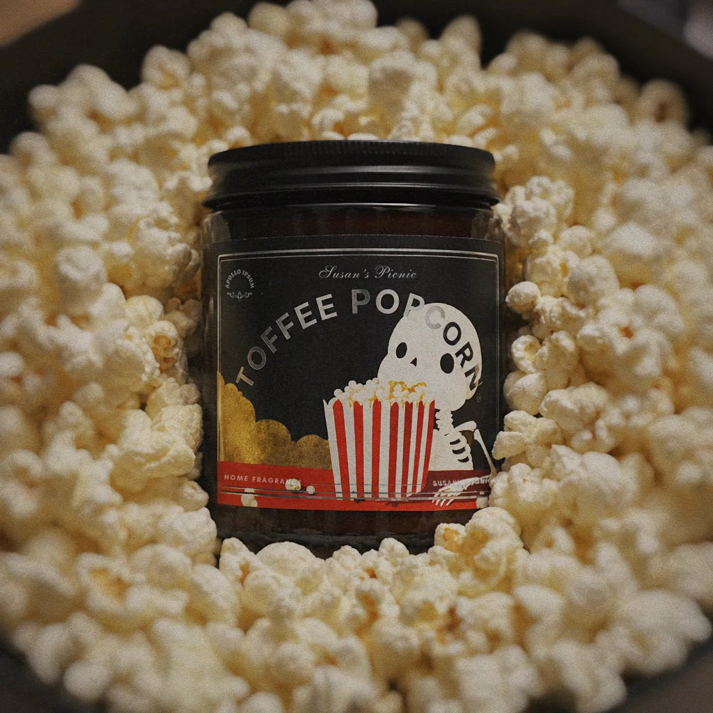 Toffee Popcorn scented candle – product view 2